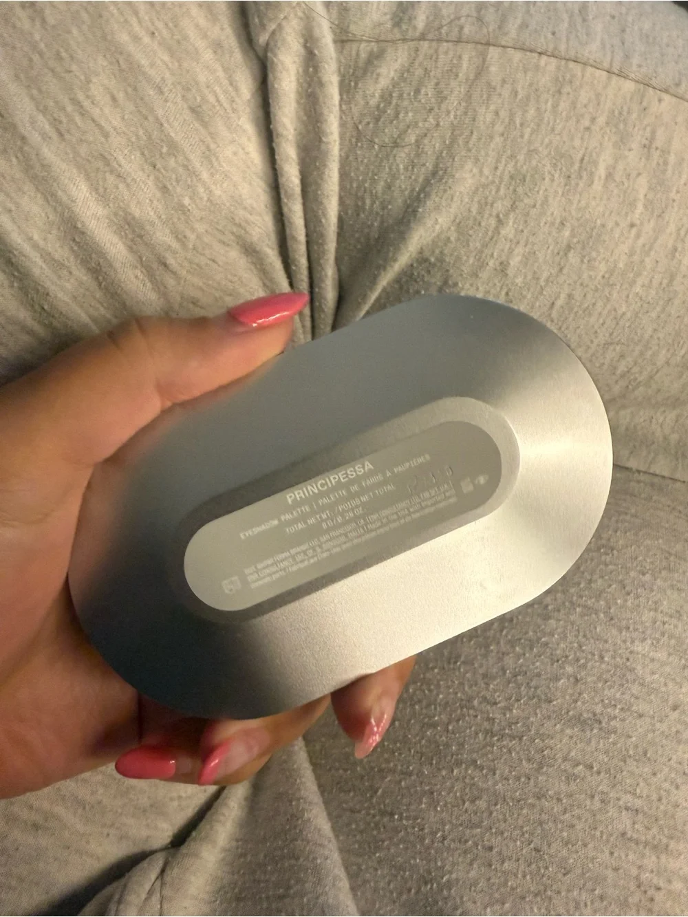 r.e.m. beauty Silver Eyeshadow Palette – Sleek Silver Finish